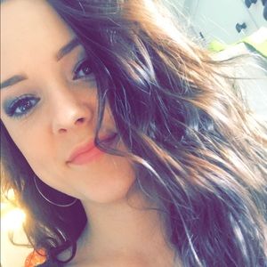 Meet your Posher, Tayler